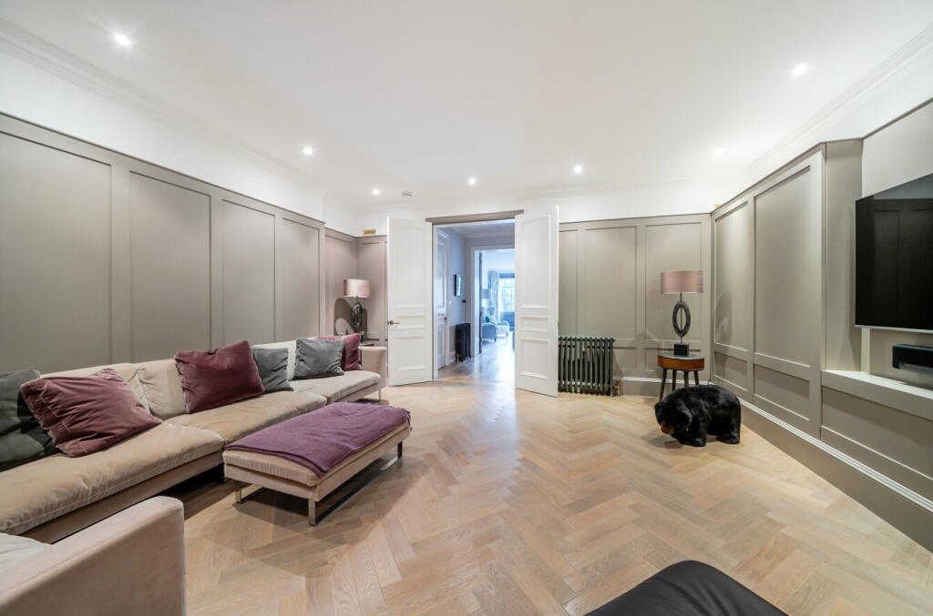 Additional image 7 of Woodclyffe Drive, Chislehurst, Kent, BR7