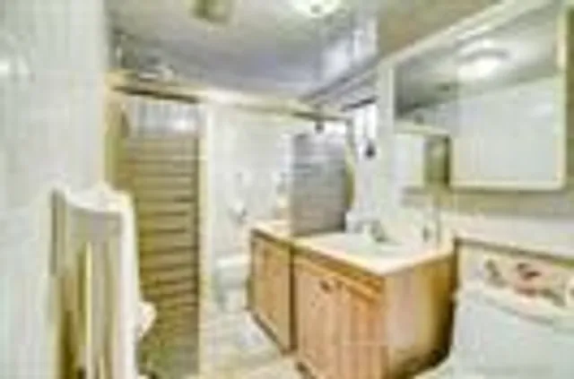 Additional image 20 of 27 Gillespie Ave