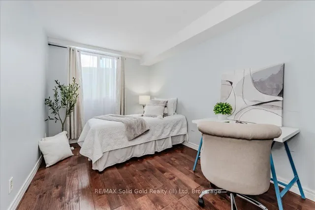 Additional image 20 of 18 Holborn Crt Unit 102