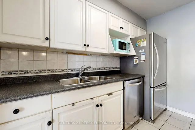 Additional image 16 of 3233 Eglinton Ave Unit 701