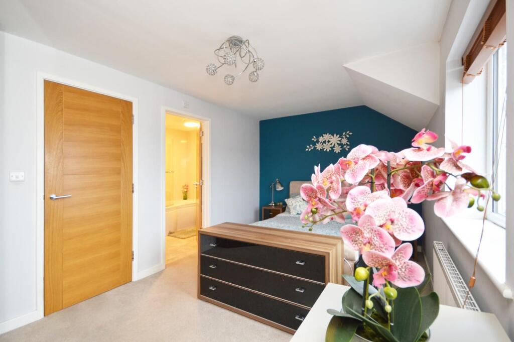 Additional image 16 of Hillview Close, Kingswood