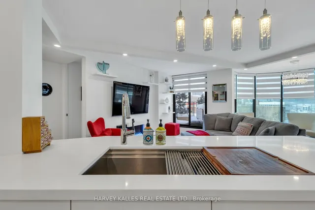 Additional image 26 of 1331 Bay St Unit 402