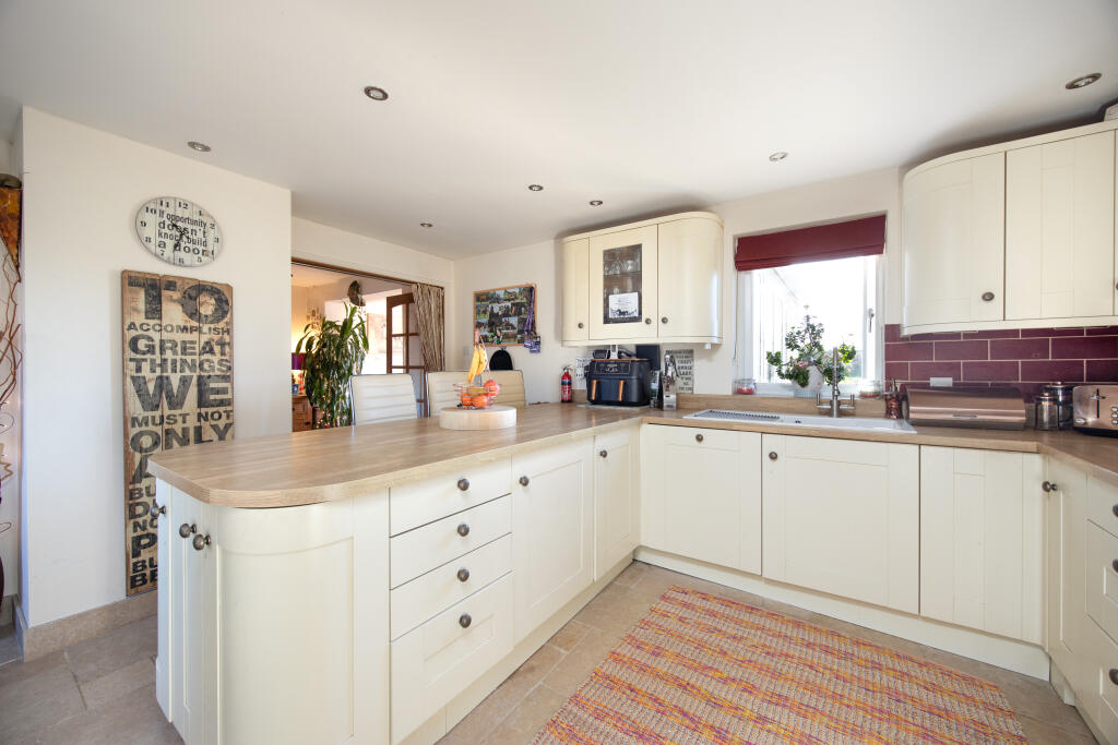 Additional image 4 of Pyatts Corner, Keevil
