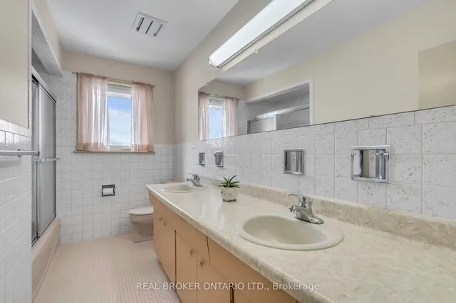 Additional image 10 of 24 Winsland Dr