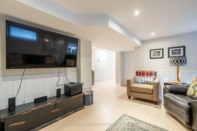 Additional image 24 of 2290 Woodward Ave