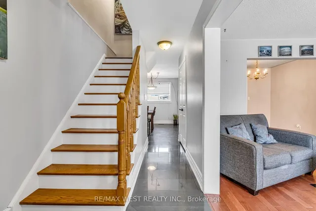 Additional image 19 of 10 Greenwood Cres