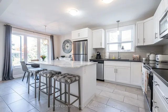 Additional image 8 of 2290 Woodward Ave