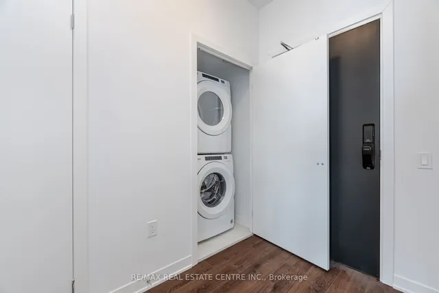 Additional image 9 of 395 Dundas St Unit 212