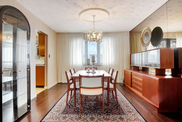 Additional image 9 of 28 Upper Canada Pl