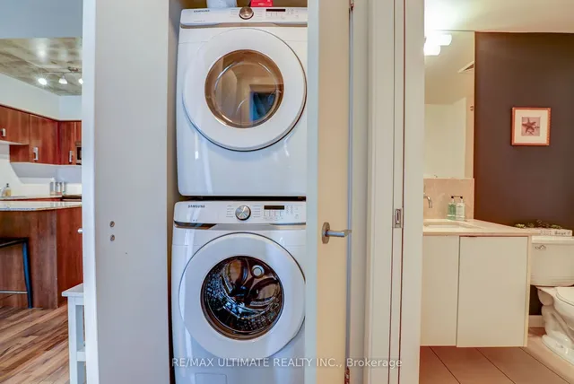 Additional image 18 of 59 East Liberty St Unit 707