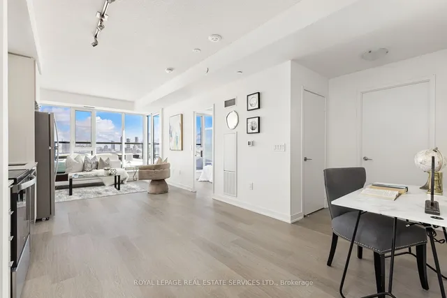 Additional image 2 of 859 The Queensway Unit 911