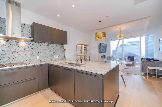 Additional image 5 of 180 University Ave Unit 5207