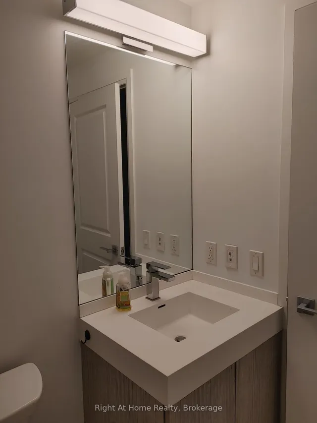 Additional image 18 of 251 Jarvis St Unit 1818