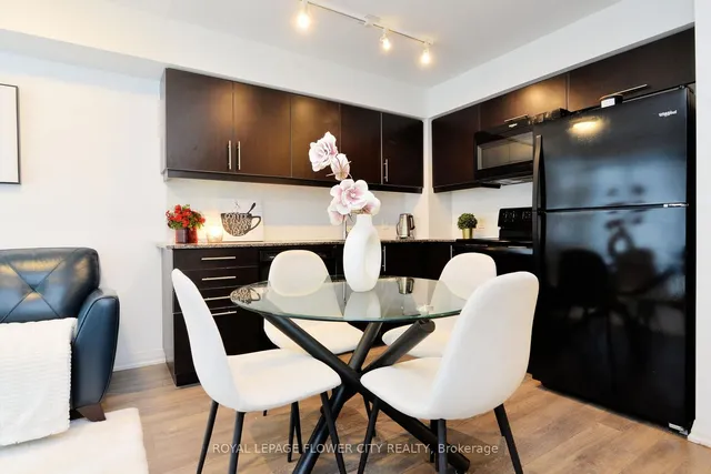 Additional image 22 of 30 Meadowglen Pl Unit 1003