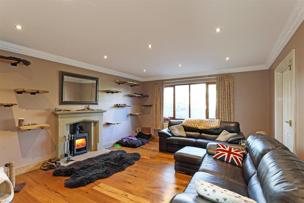 Additional image 3 of Tall Trees, 117, Scholes Lane Scholes, Cleckheaton, BD19 6LY