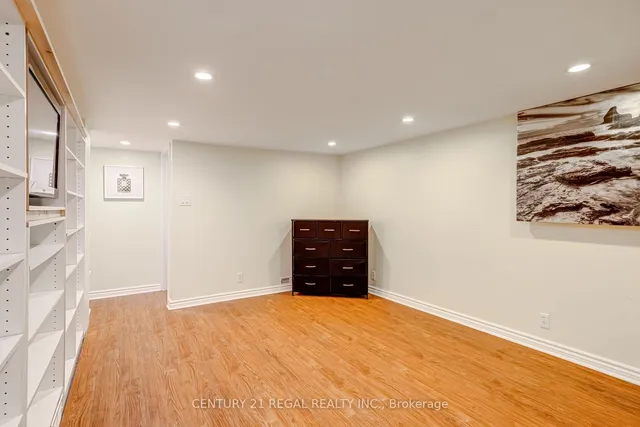 Additional image 27 of 527 Sammon Ave