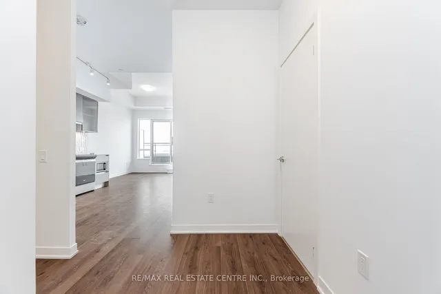 Additional image 10 of 395 Dundas St Unit 212