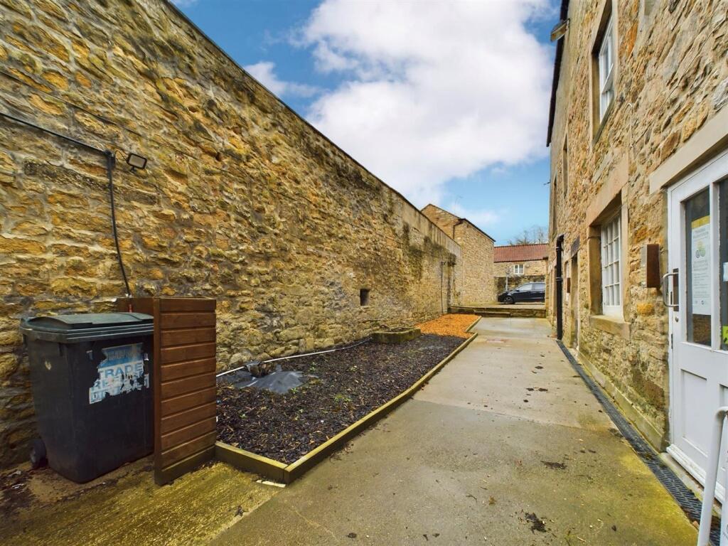 Additional image 11 of Castle Chambers, Market Place, Barnard Castle