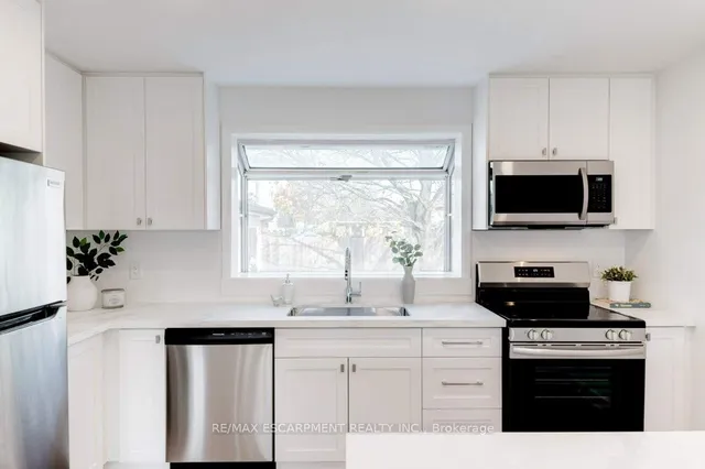 Additional image 15 of 5470 Randolph Cres