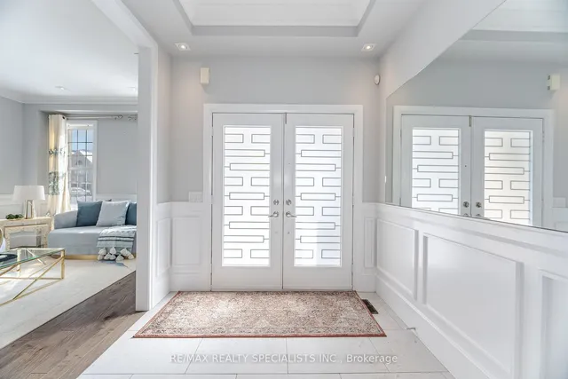 Additional image 3 of 16 Eiffel Blvd