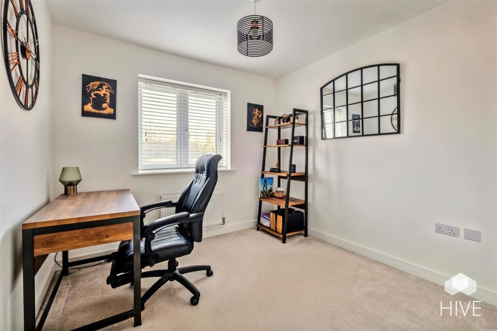 Additional image 22 of Horseshoe Crescent, Ferndown