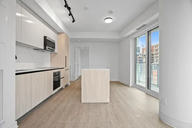 Additional image 23 of 425 Front St Unit 718