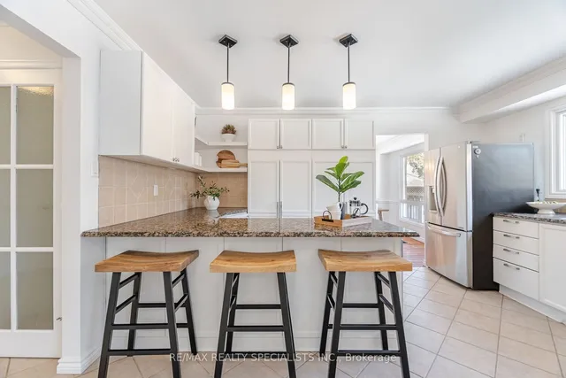 Additional image 12 of 563 Farmstead Dr