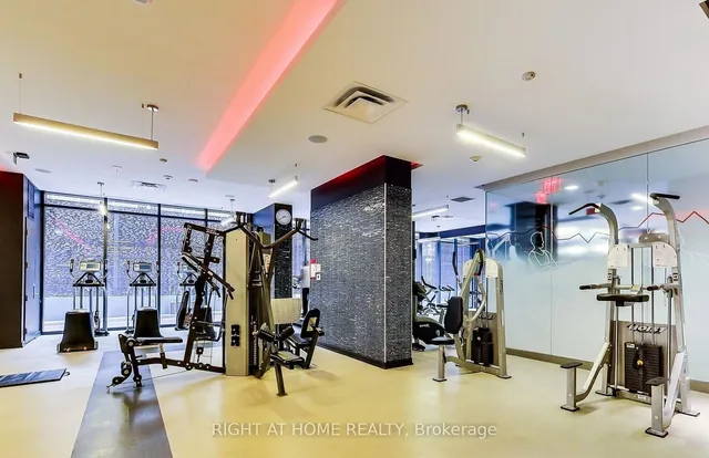 Additional image 17 of 560 Front St Unit 1002