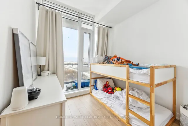 Additional image 6 of 215 veterans Dr Unit 806