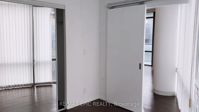 Additional image 18 of 832 Bay St Unit 3208