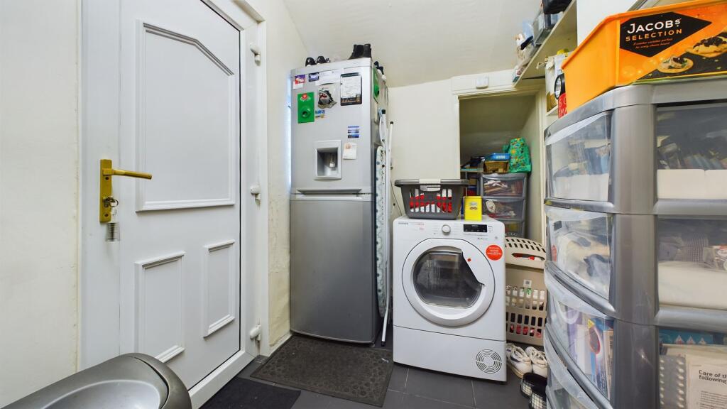 Additional image 10 of Hutton Road, Bradford, BD5