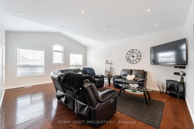 Additional image 5 of 981 Kennedy Circ