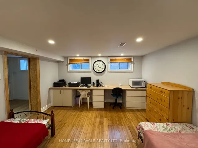 Additional image 27 of 37 Meadowland Dr