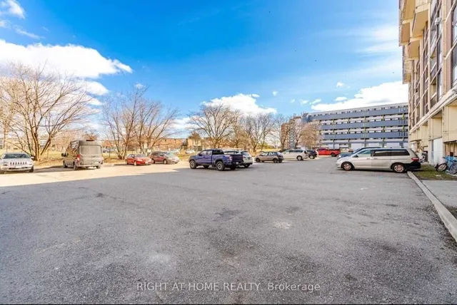 Additional image 34 of 4673 Jane St Unit 621