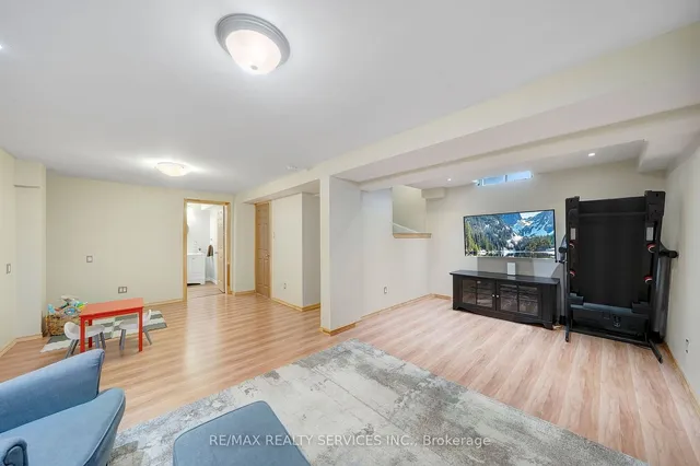 Additional image 7 of 94 Courtleigh Sq