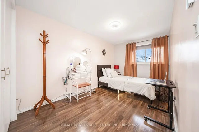 Additional image 33 of 35 Briar Path