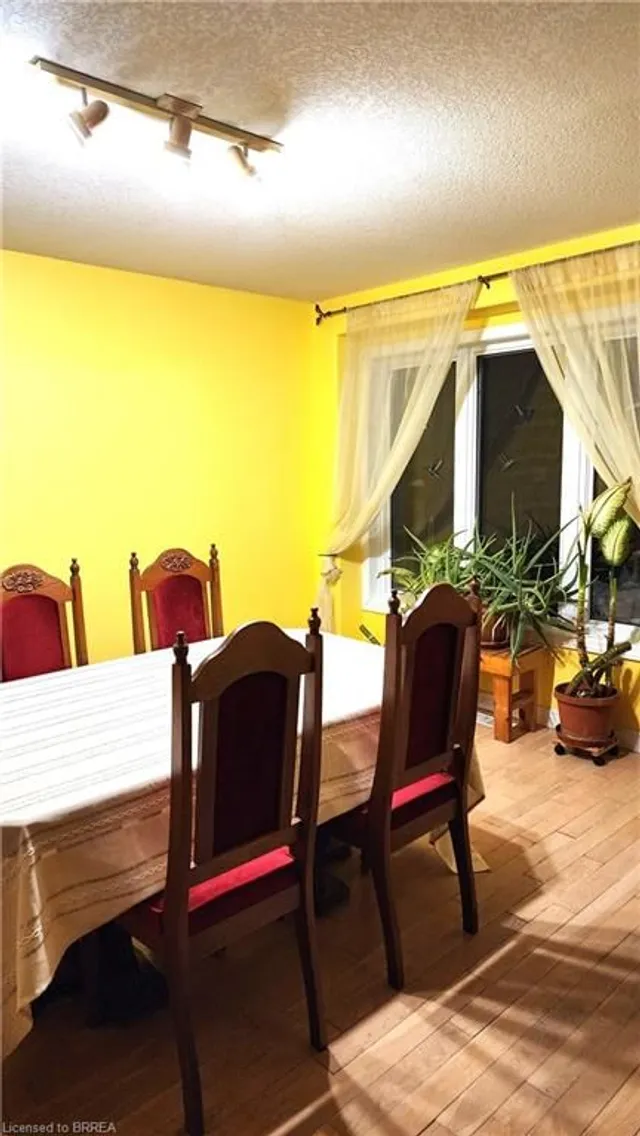 Additional image 6 of 11 Apple Ridge Dr