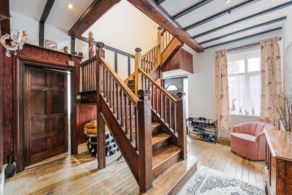 Additional image 2 of Woodland Road, South Ward - Grand Property!