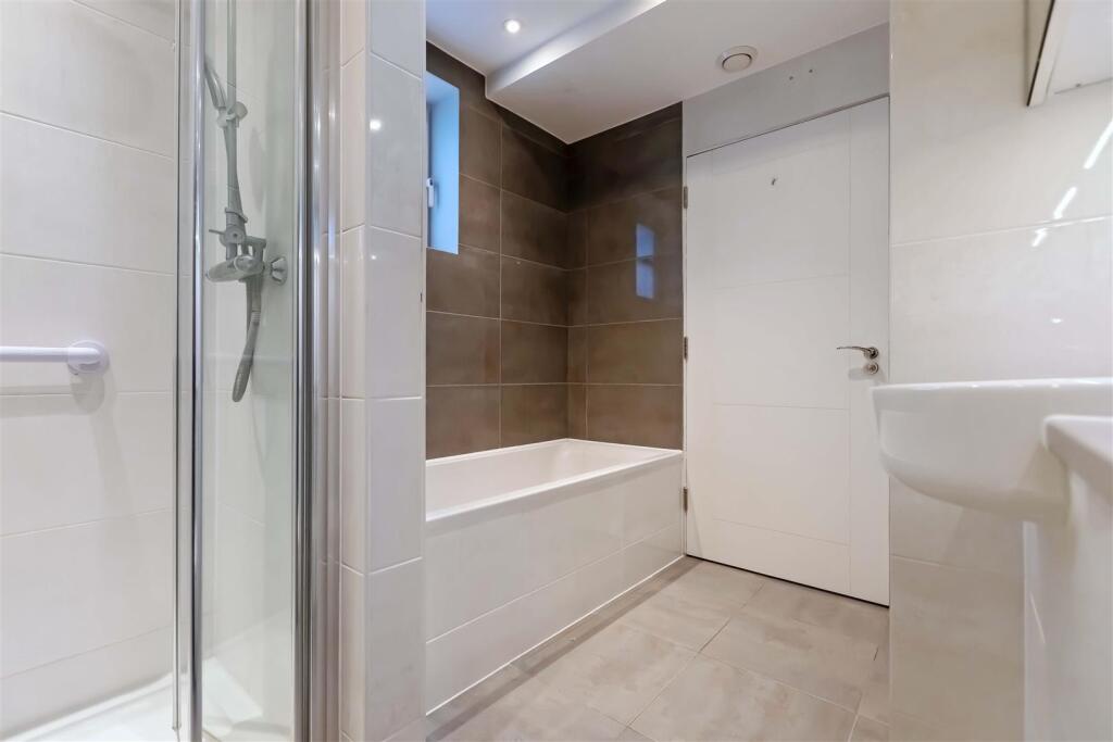 Additional image 7 of West Parade, Worthing, BN11 5EF