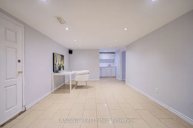 Additional image 32 of 61 Kingslake Rd