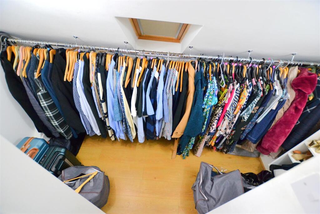 Additional image 28 of Woodside Green, Will Hill, Essendon