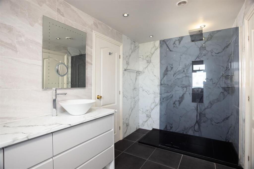 Additional image 13 of Kellymoor Walk, Idle