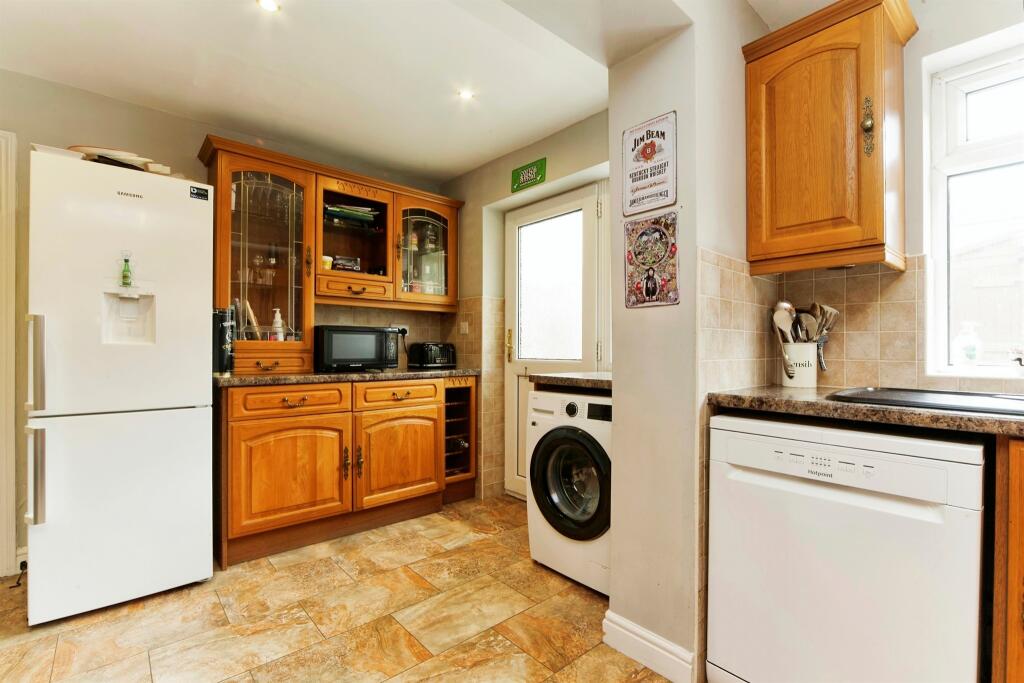 Additional image 5 of Fourlands Crescent, Bradford