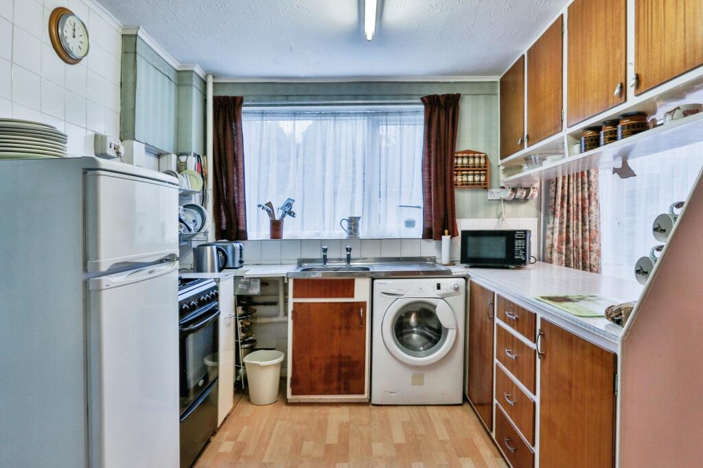 Additional image 12 of Wykeham Close, Poole, Dorset, BH17