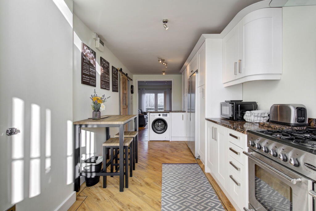 Additional image 4 of 16 Vernon Close, Saughall, Chester,