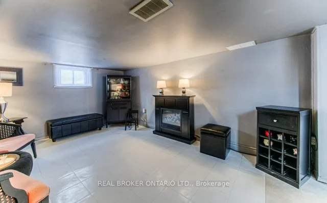 Additional image 30 of 60 Blucher St