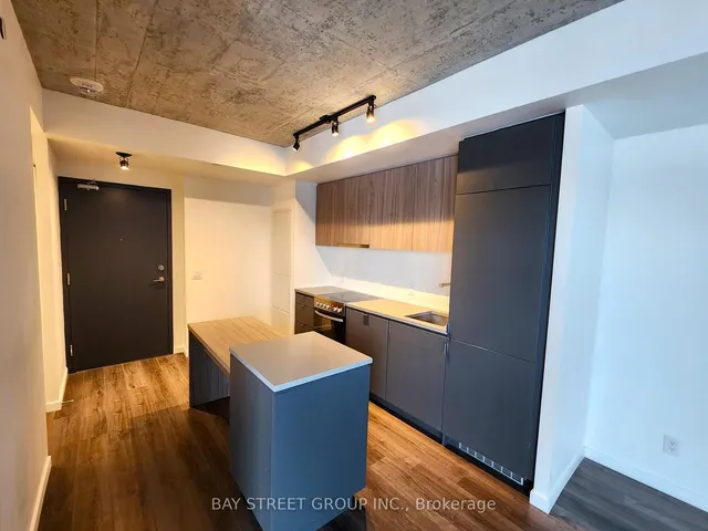 Additional image 10 of 7 Smith Cres Unit 401