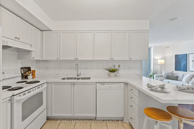 Additional image 9 of 1797 Queen St Unit 402