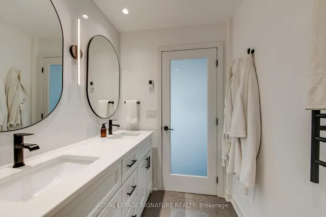 Additional image 22 of 400 Wellington St Unit PH1106