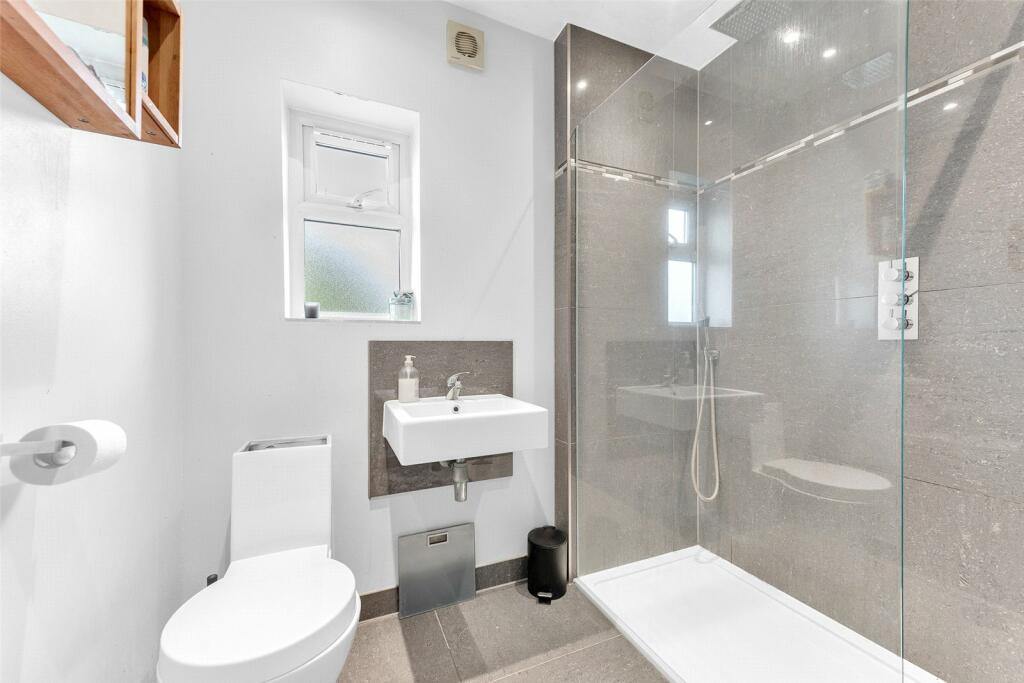 Additional image 14 of Daerwood Close, Bromley, Kent, BR2